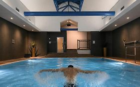Sandman Signature London Gatwick Hotel